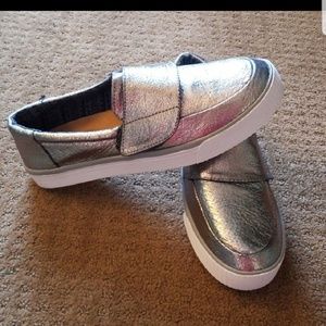BNWT Gunmetal Size 9 Altair Toms Slipons